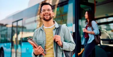 Cómo construir tu historial crediticio desde cero: guía completa para jóvenes