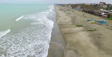 El turismo vuelve al cantón Pedernales, en Manabí, gracias al ciclismo